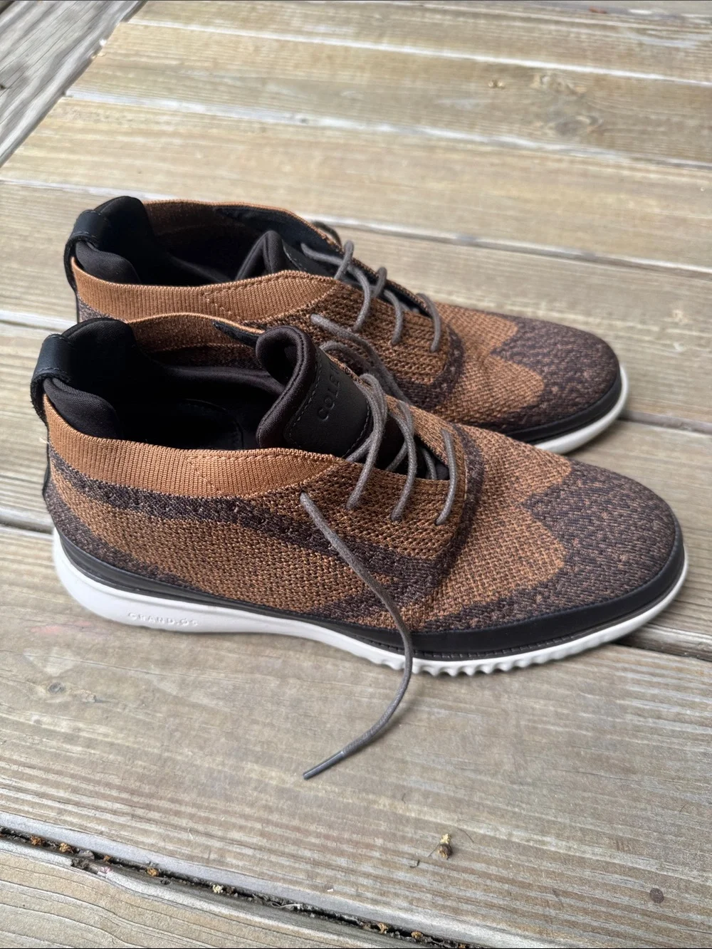 Cole Haan zero grand Men’s Brown and Dark Brown Knit Sneakers size 10